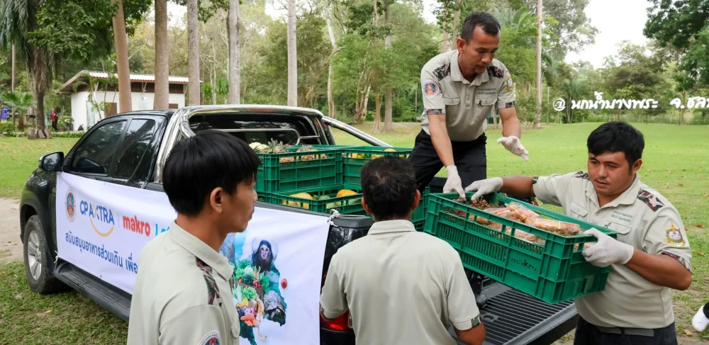 “4rd year of Food Waste Donation to the Wildlife Conservation Centers" and "Food Waste for Black Soldier Flies Feeding“ Project
